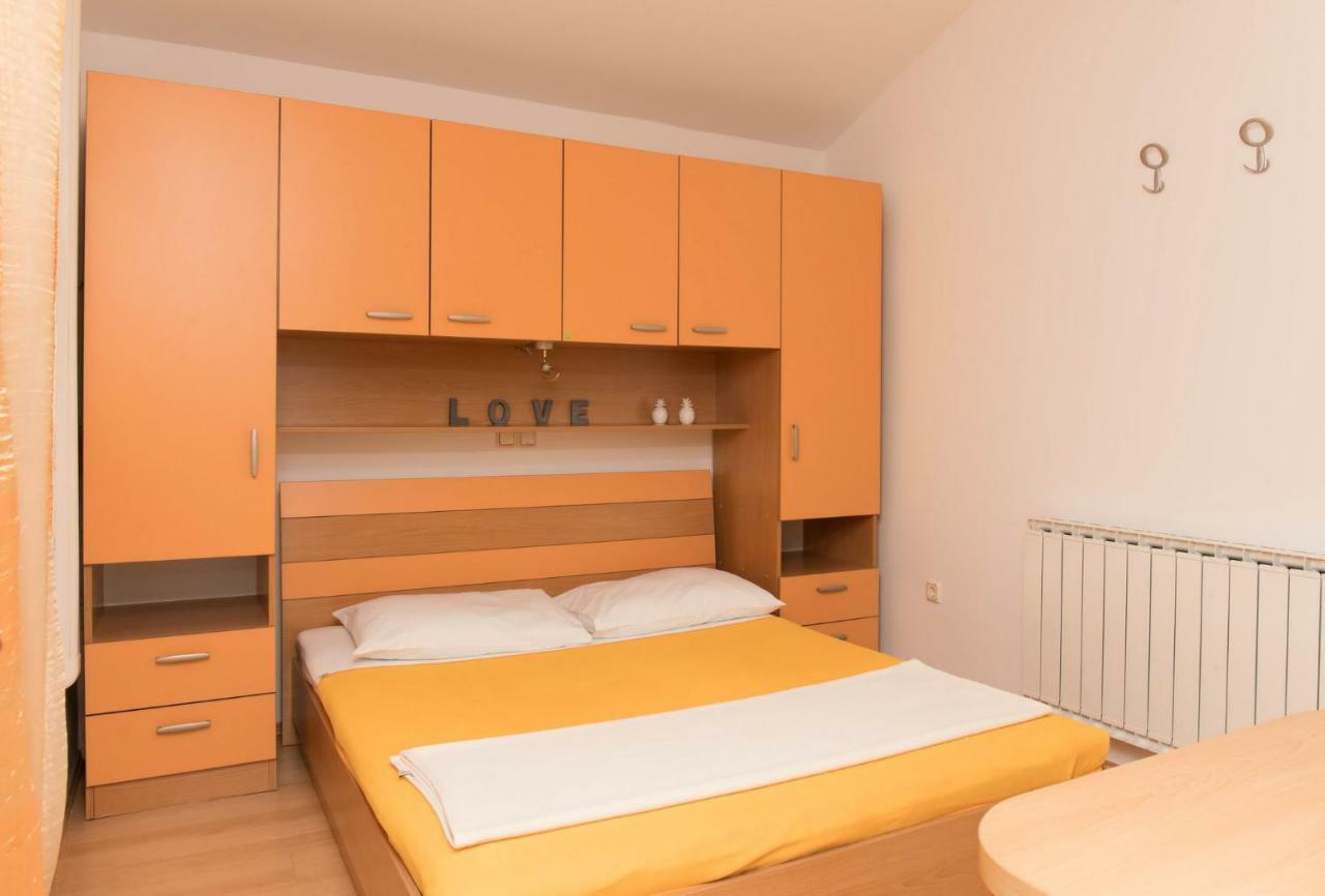 Apartments Zorica Dramalj Exterior photo